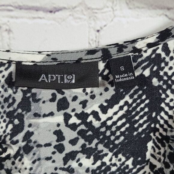 Apt. 9 Black & White Snakeskin Safari Mix Print Top Jersey Knit Blouse - Picture 6 of 11